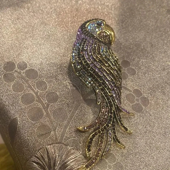 Beautiful Rhinestone Parrot Bird Brooch Pins for women Jewelry Gift New with box - Picture 5 of 7